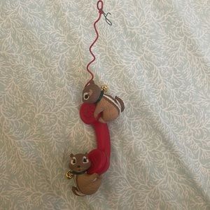 Hallmark keepsake ornament dated 1992 “Friendship Line” NO box
